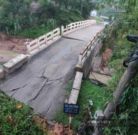 Vụ sập cầu ở Hòa Bình: Đề nghị phá dỡ, ngừng khai thác tránh nguy hiểm cho người và phương tiện