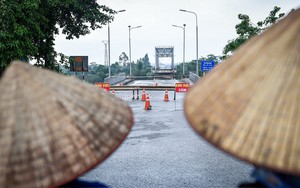 Vụ sập cầu ở Hòa Bình: Đề nghị phá dỡ, ngừng khai thác tránh nguy hiểm cho người và phương tiện