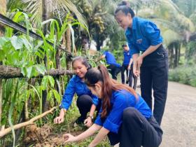  Tuổi trẻ Bến Tre chung tay làm cho Thế giới sạch hơn 