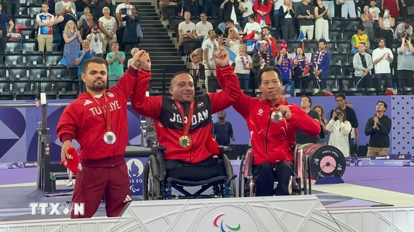  Thưởng nóng đô cử Lê Văn Công giành Huy chương Đồng Paralympic 第1张