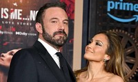  Jennifer Lopez và Ben Affleck hôn nhau giữa ồn ào ly 第9张