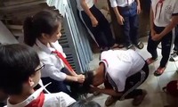  Hà Nội: Tạm đình chỉ học sinh đánh bạn trong lớp và người quay clip 