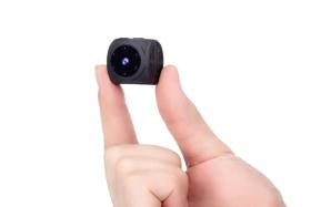 Nha sĩ bị tố cáo gắn camera quay lén trong nhà vệ sinh  第1张