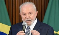  Máy bay của Tổng thống Brazil Lula da Silva gặp sự cố, phải bay vòng để &apos;đốt&apos; nhiên liệu 