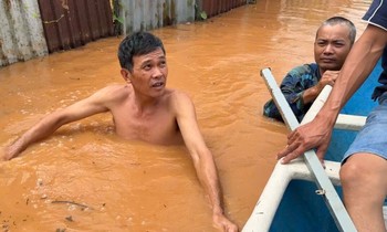  Không khí lạnh, hoàn lưu vùng thấp gây mưa to, gió lớn, ngập úng tại Thừa Thiên-Huế 第15张